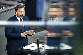Klingbeil prüft einen neuen Finanztrick
