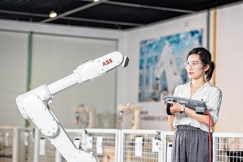 ABB verkauft Robotiksparte in Milliardendeal an Softbank