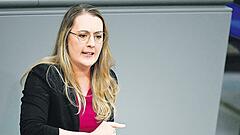 Schlagabtausch im Bundestag