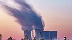 Merz wirbt für Erhalt ostdeutscher Chemie-Werke