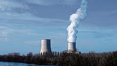 Frankreich drosselt Atomkraftwerke