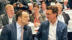Von Macht getrieben, von Altlasten gebremst