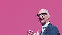 Telekom-Chef steht vor Gehaltssprung