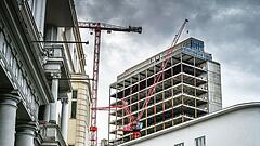Hubertz verteidigt ihren Wohnungsbauturbo