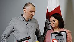 Lukaschenko lässt Oppositionellen Tichanowski frei
