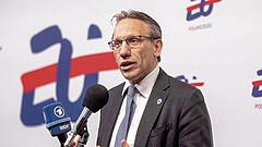 Streit über Rüstungsfinanzierung